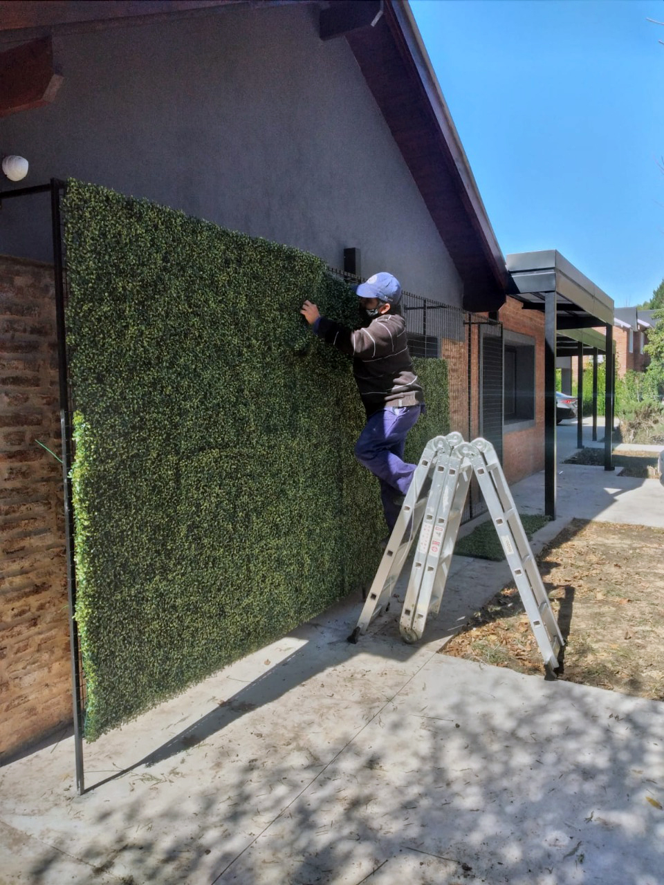 Instalacion de Jardin Vertical artificial